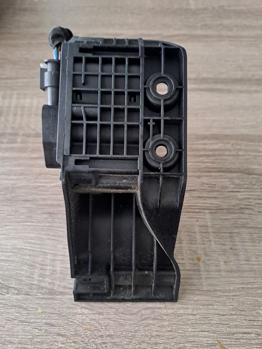 Педал на газта  на Мерцедес  W 212