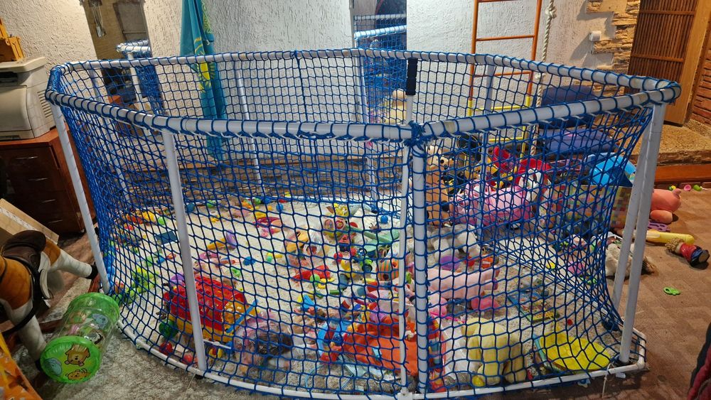 Продам игровой манеж