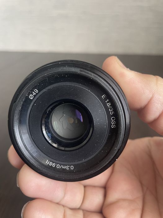 Sony 35mm 1.8 в идеальном состоянии