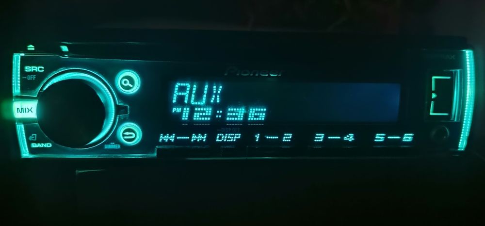 Mafon Pioneer 3750 sotiladi. Disc Aux Usb Radio Blutuz