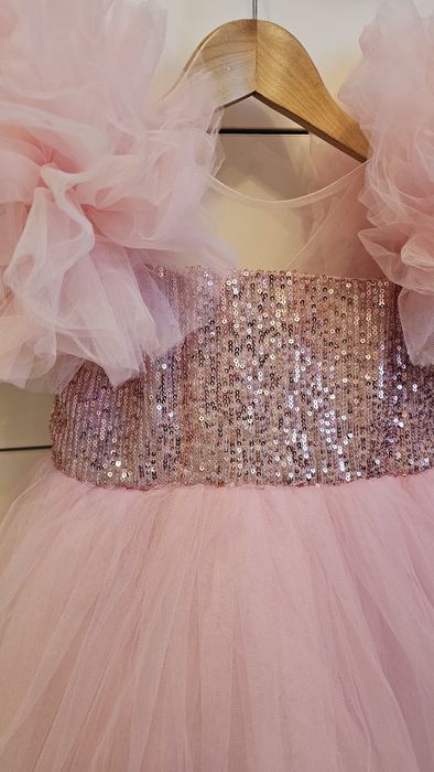 Детска рокля бонбонено розово