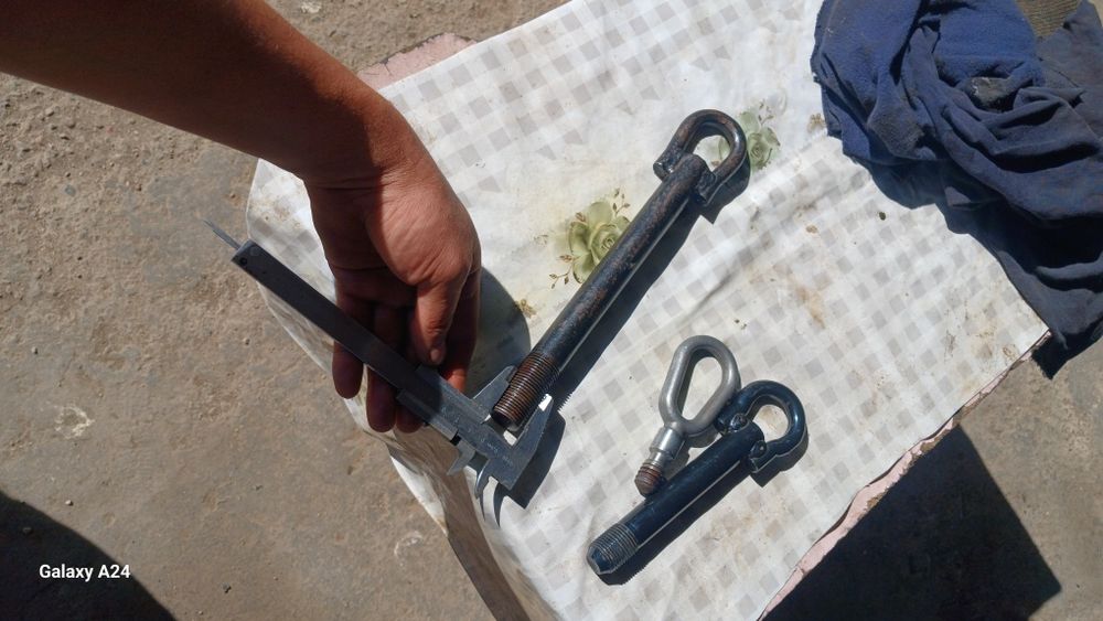 Крюк Буксировочный