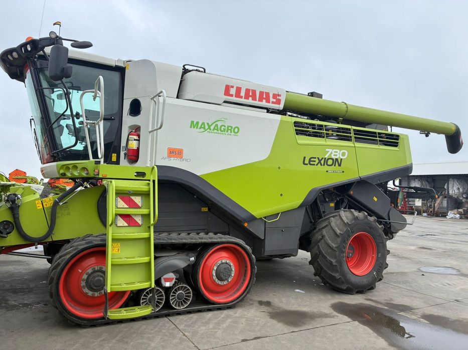 Claas Lexion 780TT 4x4 Combina Agricola Claas Lexion 780TT 4x4 Combina Agricola