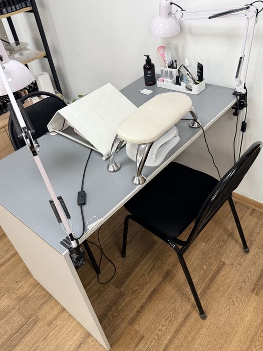 Продам стол со стульями!