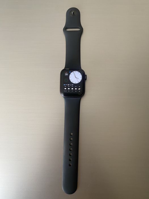 Смарт часы Apple WatchOS 8.5