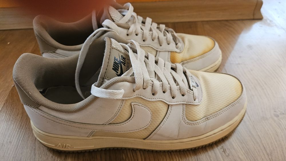 Бели маратонки Nike