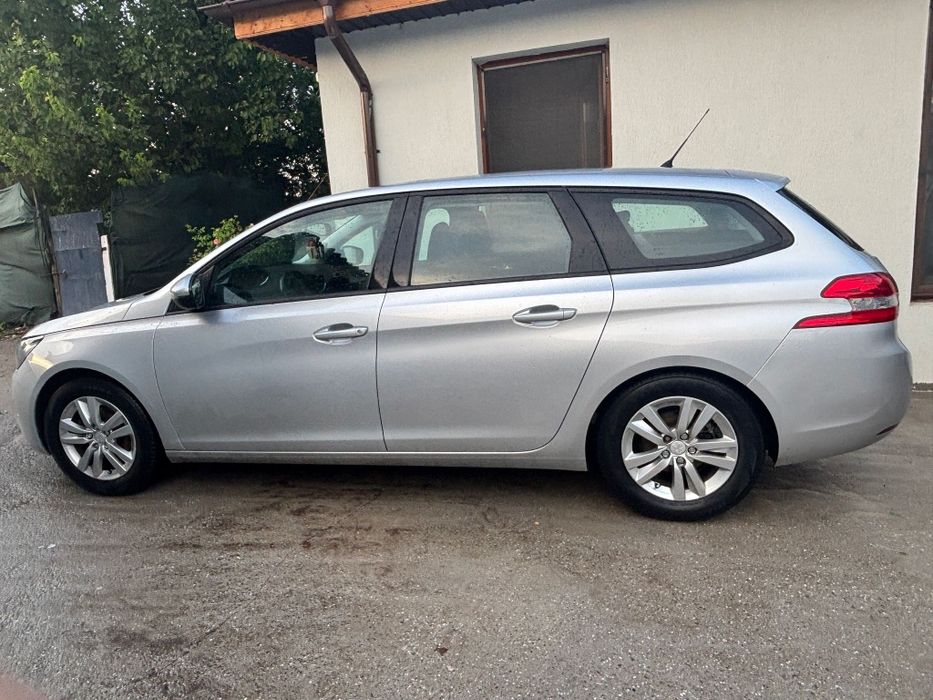 Mă vinde 2000 euro