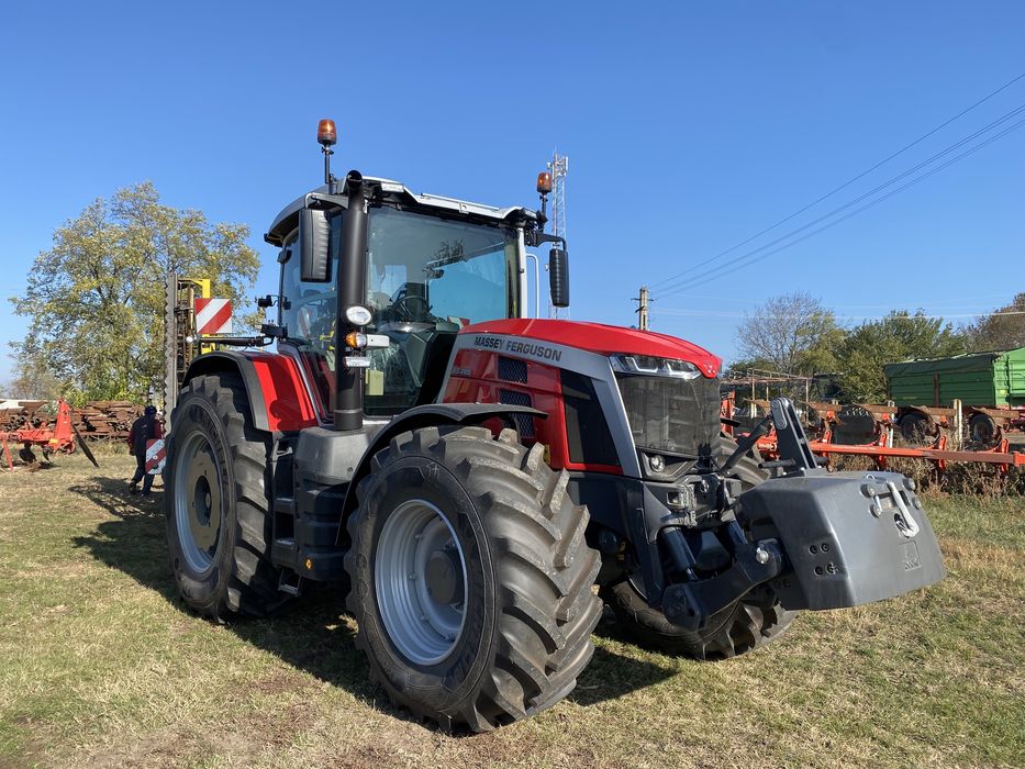 Massey Ferguson 8S
