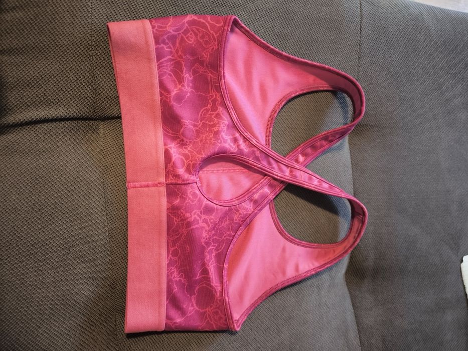 Bustiera Under Armour XS/160(11-12 ani)