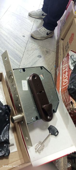 установка замков ремонт замков