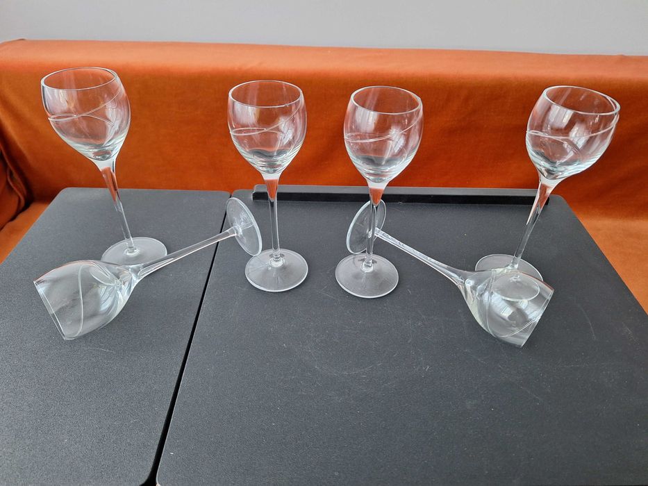 Lot compus din 6 pahare tuica - inalte, model exceptional