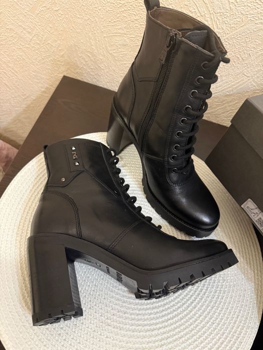 НОВИ дамски боти NeroGiardini номер 36 с касова бележка и гаранция