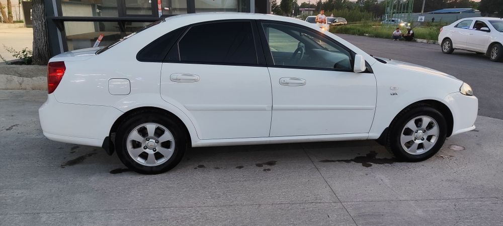 Chevrolet Jentra