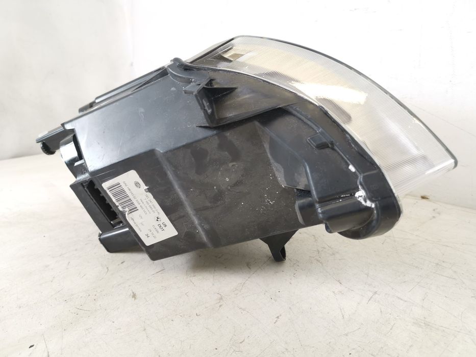 Фар Ляв с Халоген Z4 E85 / Far Lqv s Halogen Z4 E85 Оригинален, в добр