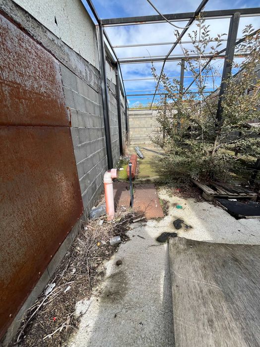 Продава се работеща ферма с мандра и сондаж – с. Черганово, Казанлък