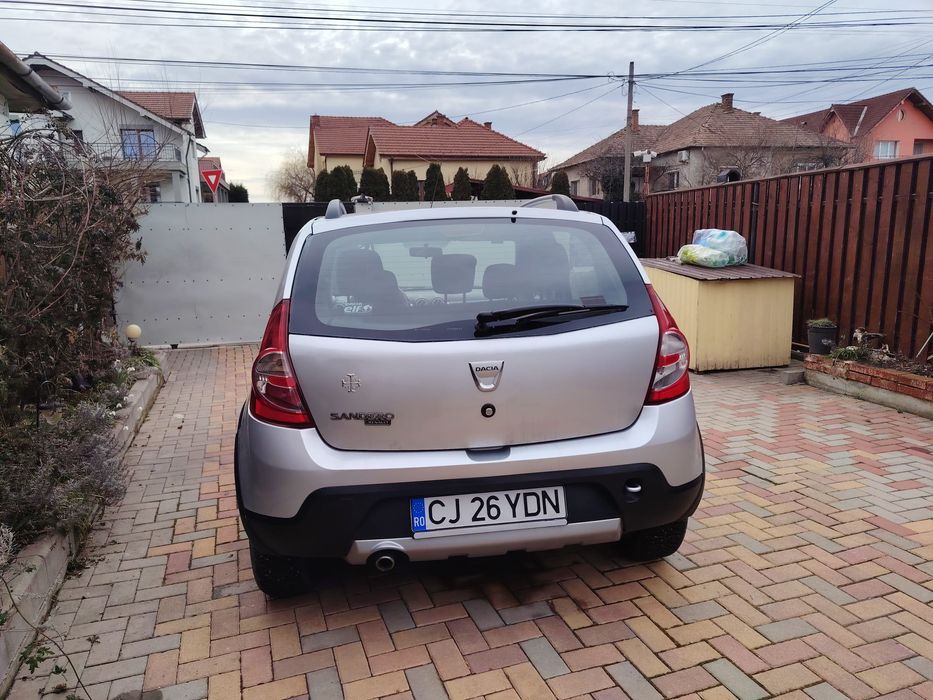 Vând Dacia sandero Stepway