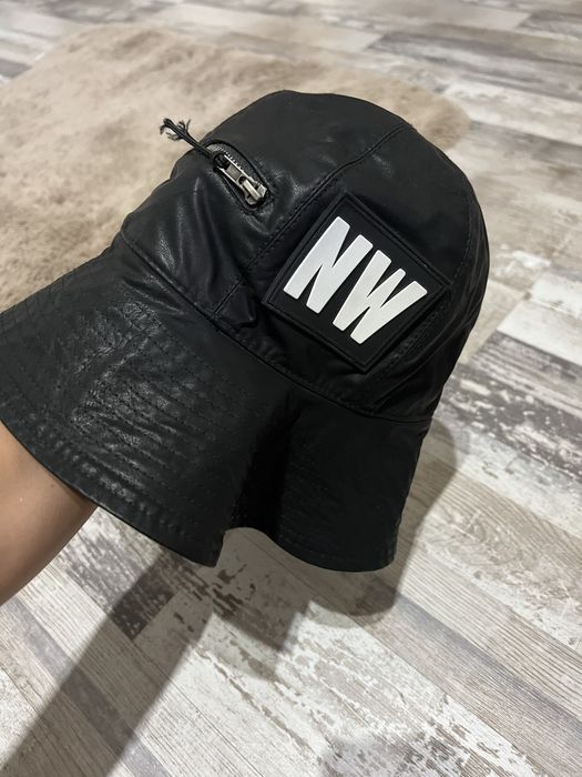 Шапка PAUSE нова