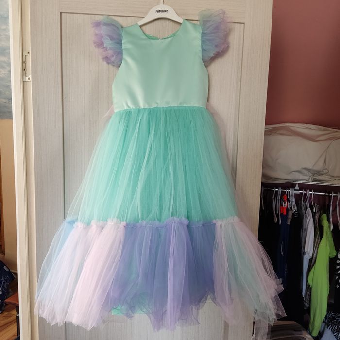 Платье на девочку 8-9 лет.