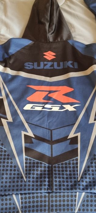 Suzuki gsxr суичърт с качулка и ветроустойчива материя