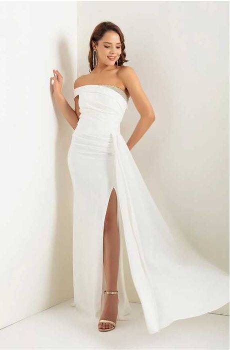 Официална бяла рокля