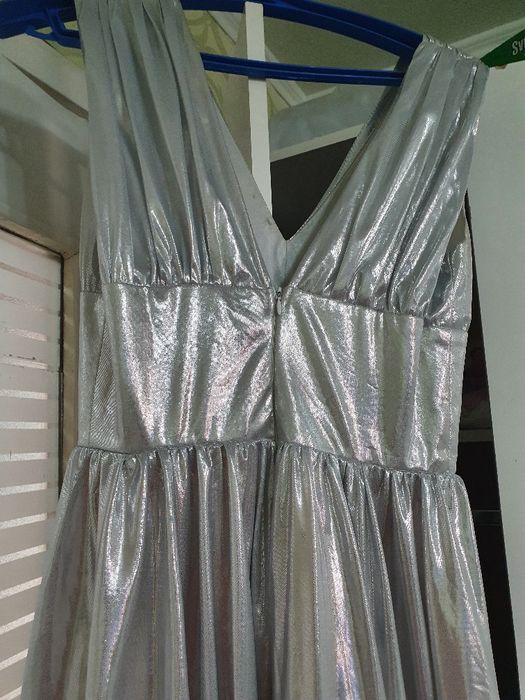 Продам шикарное платье