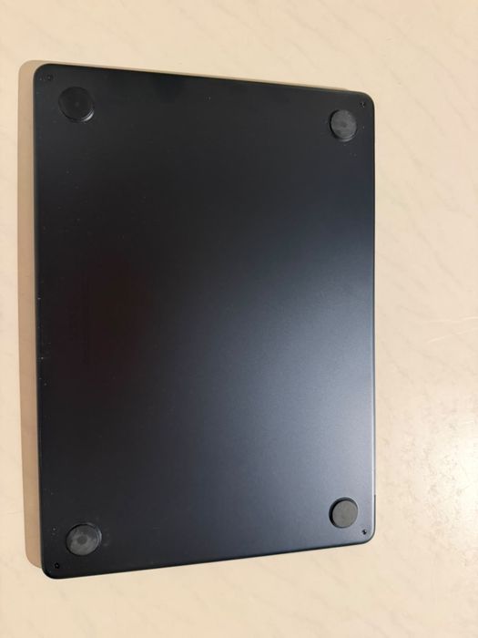 Macbook Air 13.6 inch M2 (model 2022)