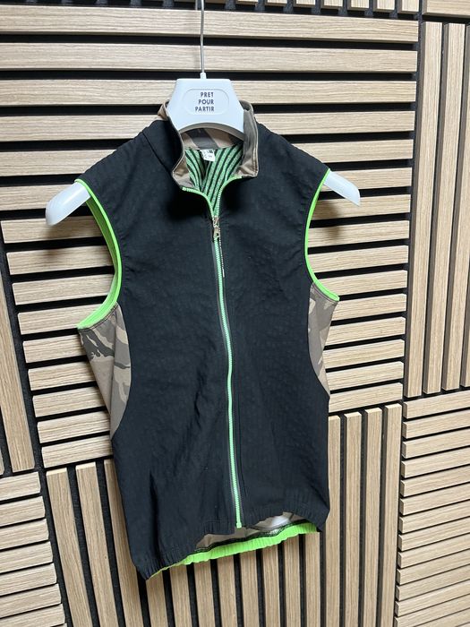 Q36-5 Camo Vest MADE  in ITALY  Вело джърси/ елек размер S / Оригинал