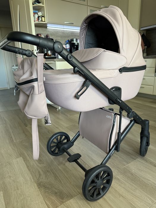 Продавам пълен комплект от количка Anex e/type