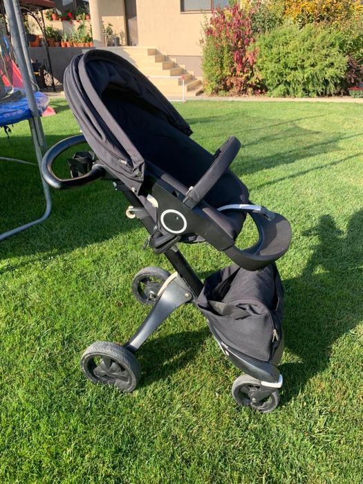 De vânzare cărucior Stokke v5 Black