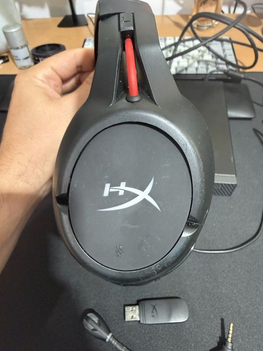 Casti HyperX Cloud Flight wireless