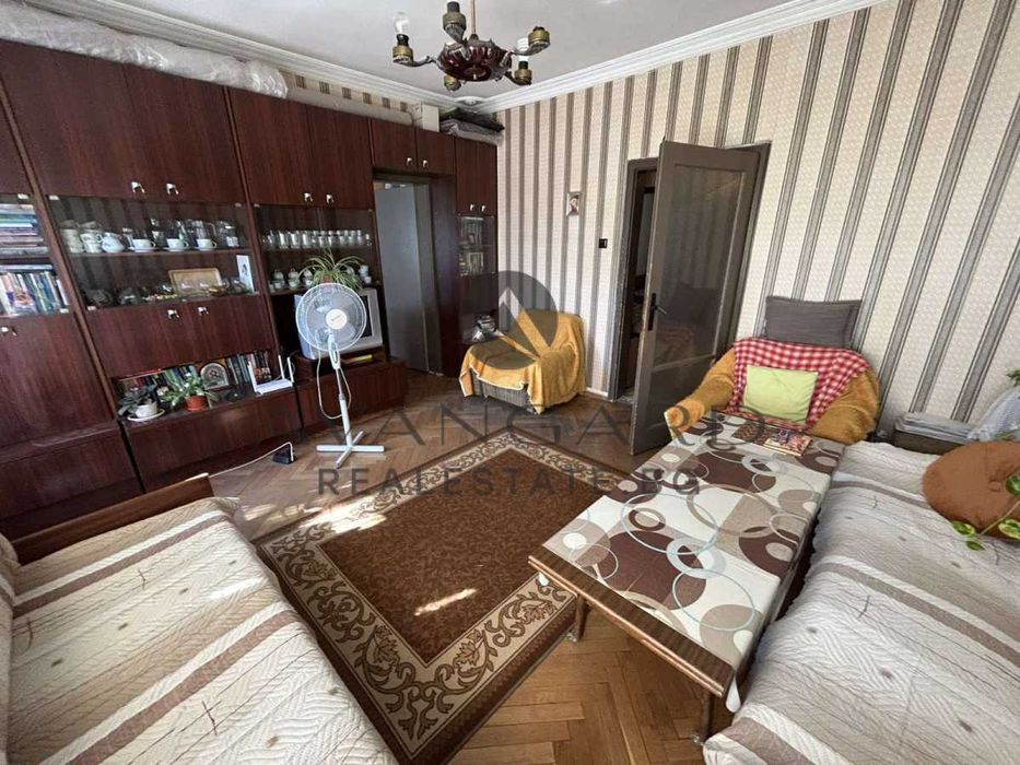 Продава се Тристаен апартамент в Пловдив, Христо Смирненски - 64 кв.м за 1360 €/кв.м - Снимка #1