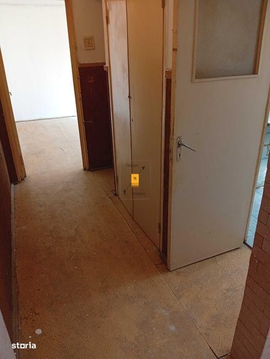 Apartament 3  camere zona Malu Rosu