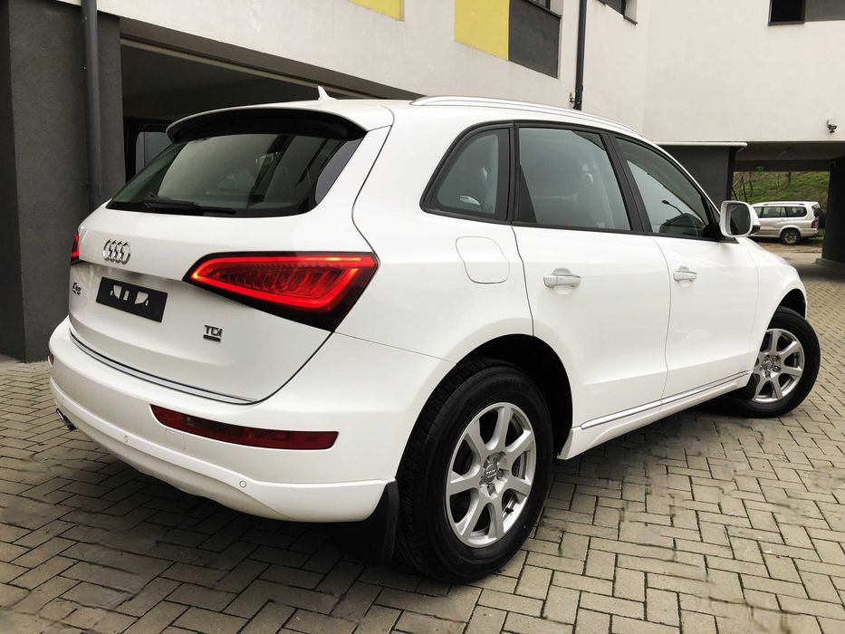 Q5/2.0Tdi/4x4/Aut/Distronic/FrontAssist/Laneassist/Xenon/Led/Navi/Eu6