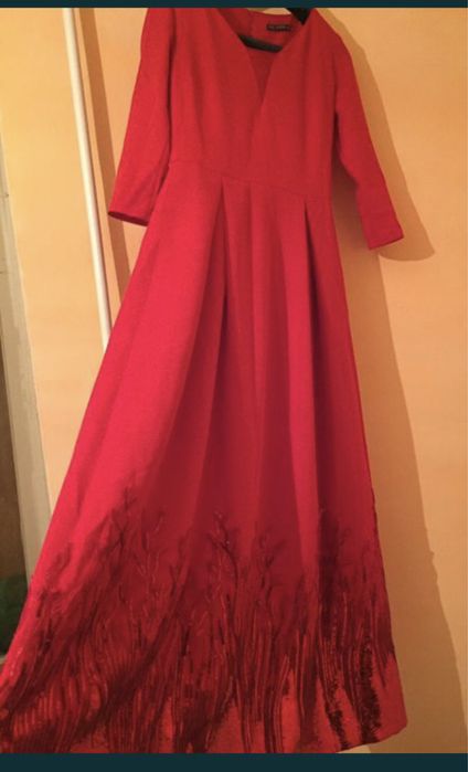 Вечерняя платье