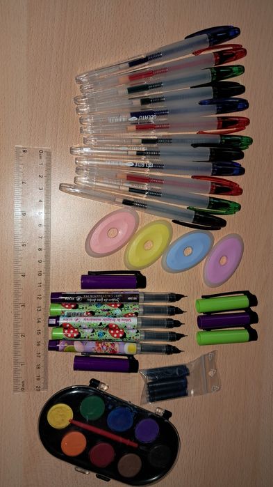 Rechizite(Daco,Ecada,Pilot-pixuri gel,stilouri,radiere,acuarele,liniar,rezerve cerneală)
