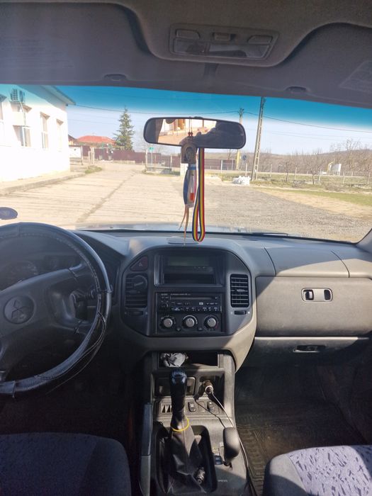 Mitsubishi pajero autoutilitara