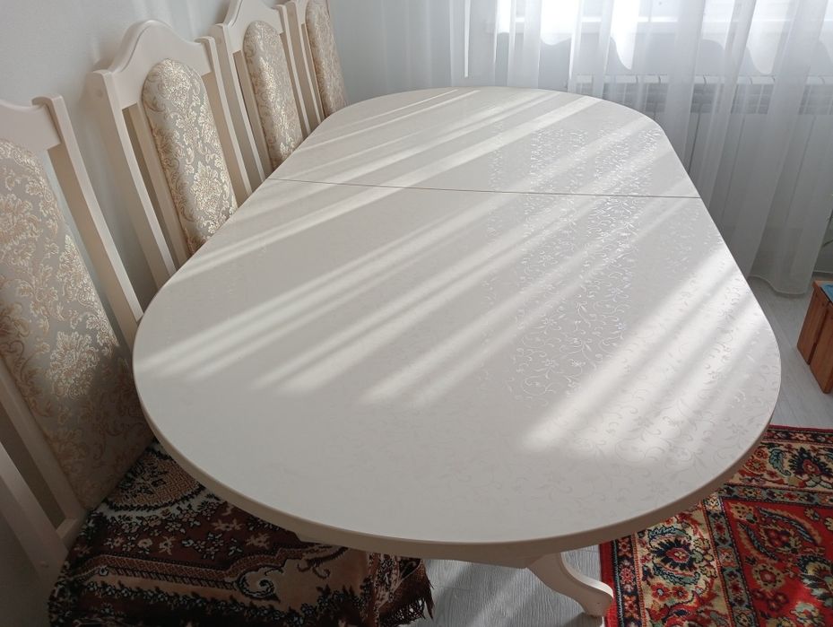 Стол в зал гостинную