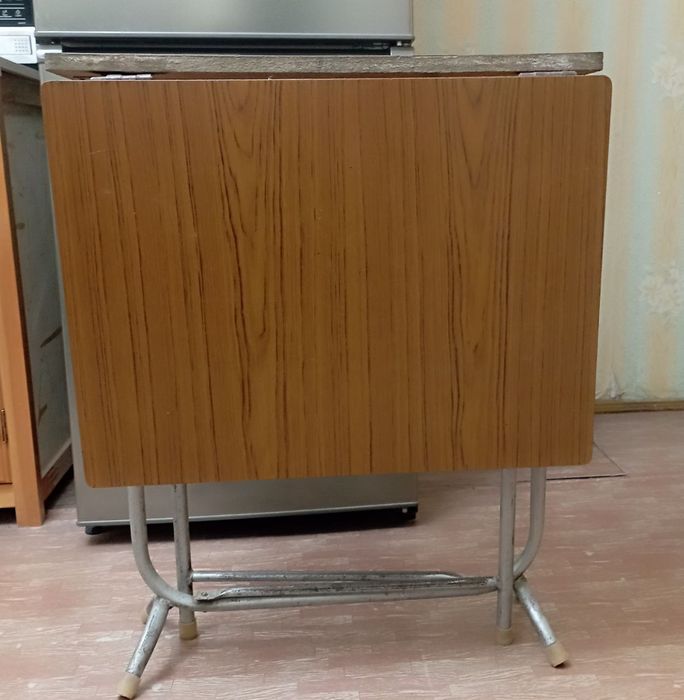 Продается раскладной стол