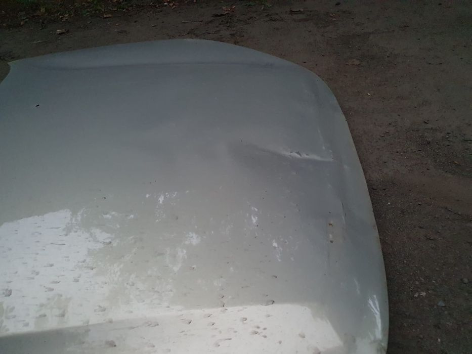 Продам капот веста