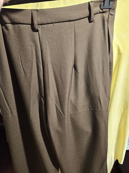 Pantaloni largi maro