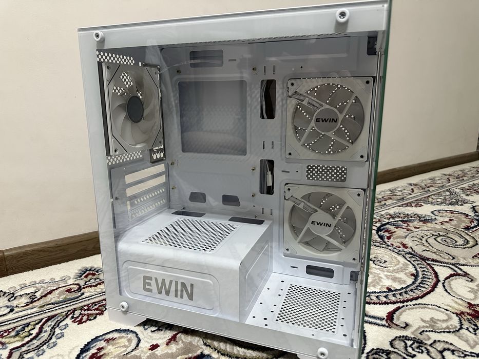 Pc case akvarium white ewin