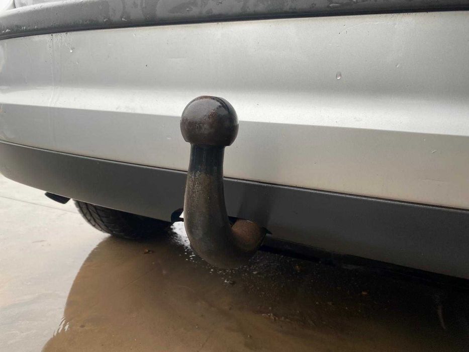 dezmembrez ford focus MK2 , 1.8i/bara fata focus 2/faruri focus 2