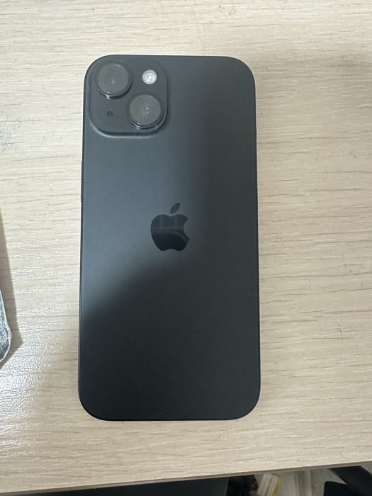 Продам айфон 15 128 гб