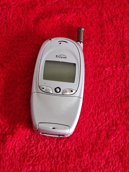 Telefon Sony Ericsson pentru colecție
