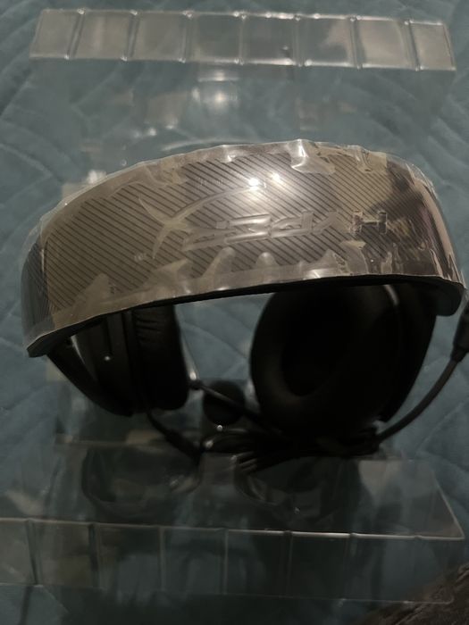 Продам новые наушники