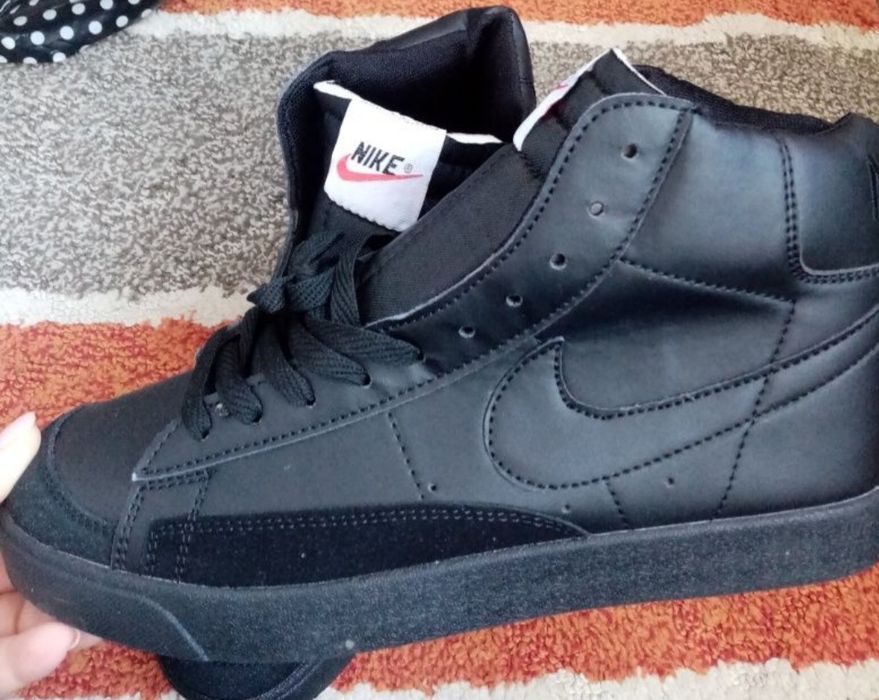 Кроссовки весна-осень