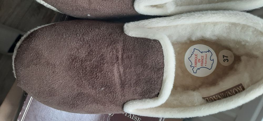 Papuci de casă din blană