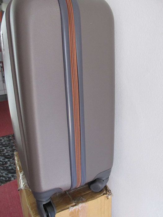 Troler    gfd0221716   ,   NOU