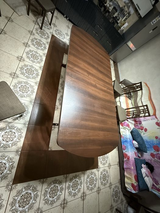 Продам столь в хорошем состяни