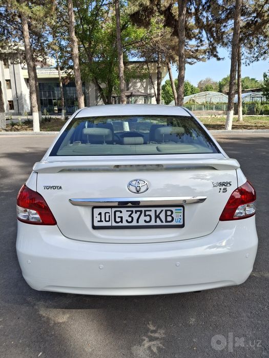 Продам свою Toyota Yaris  1.5 2008